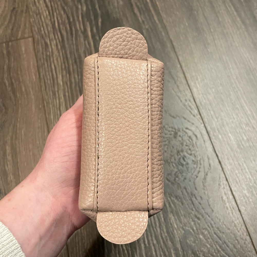 Cuyana Mini Travel Case Soft Rose - Picture 4 of 9